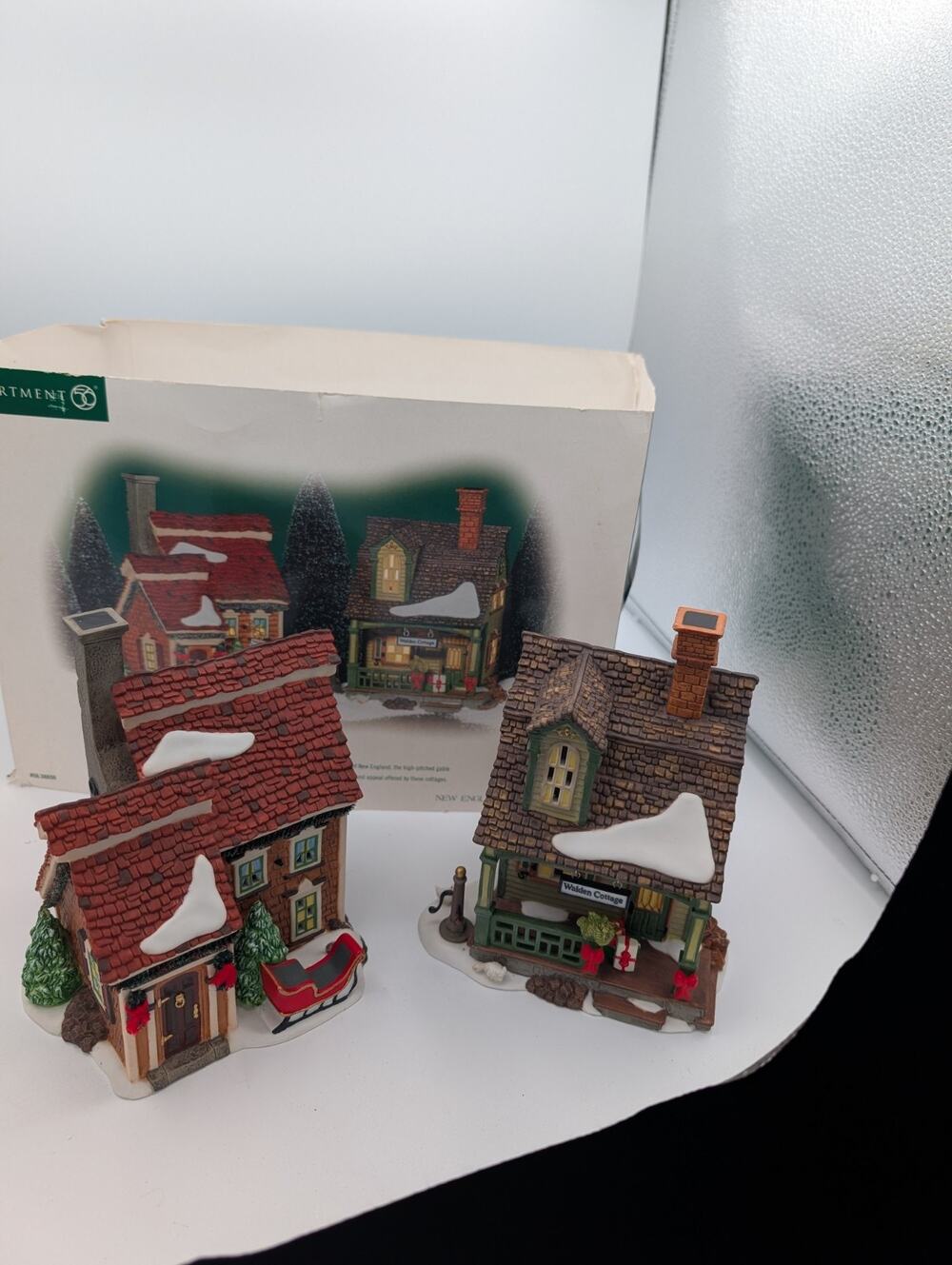 Department 56 New England Village 2002 Warren Homestead and Walden Cottage MIB